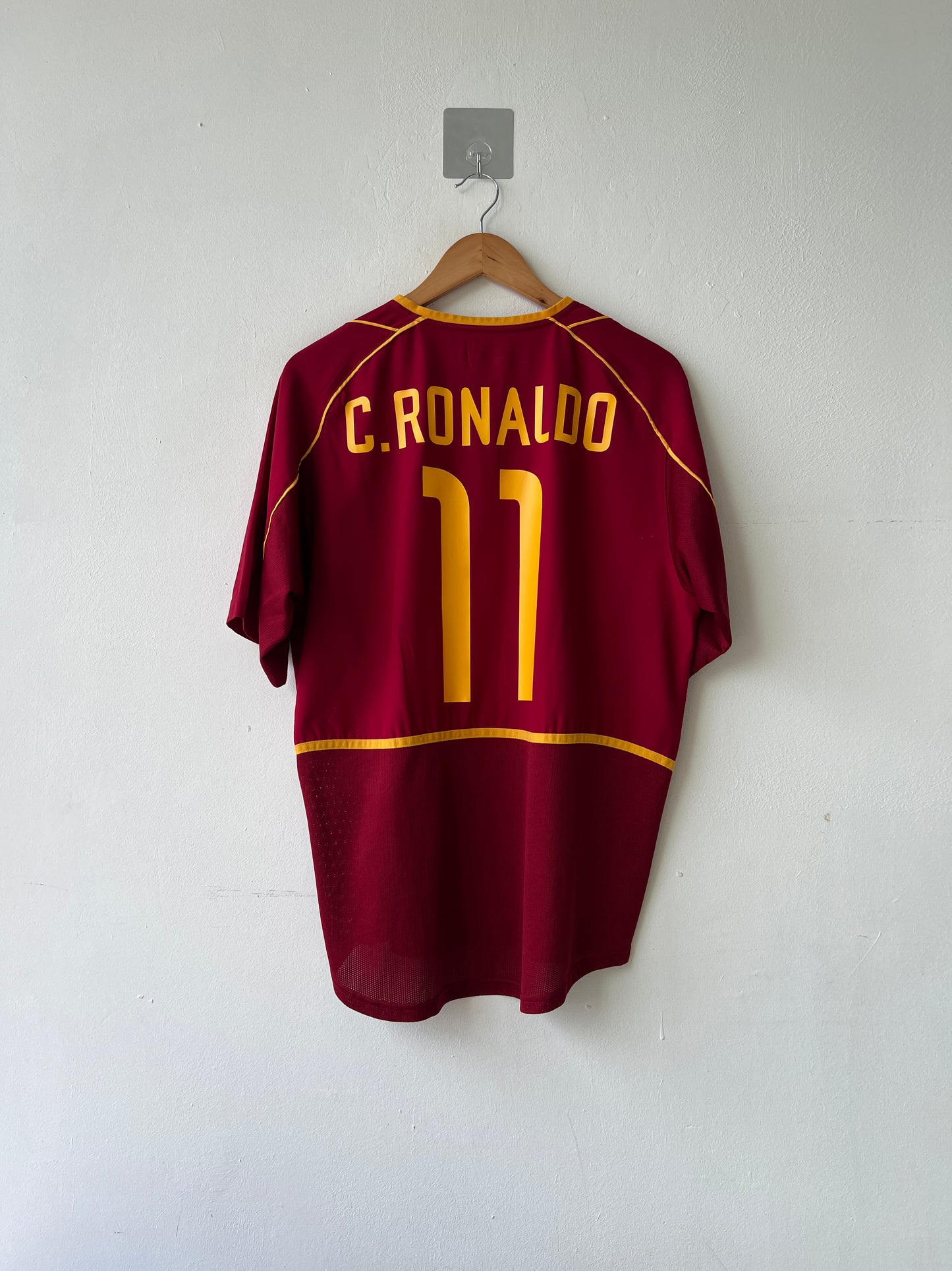 (M) Portugal 2002-04 Home Shirt C. Ronaldo #11