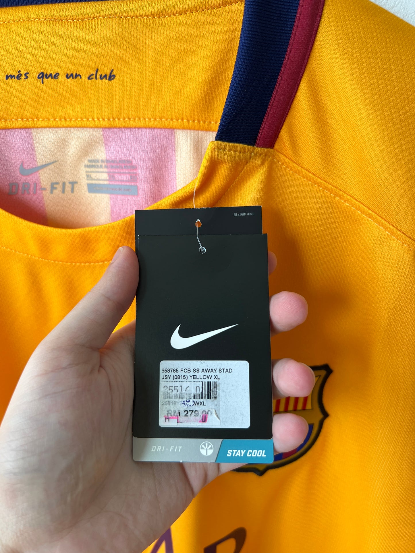 Barcelona 2015-16 Away Shirt Neymar Jr. #11 (NEW) (XL)
