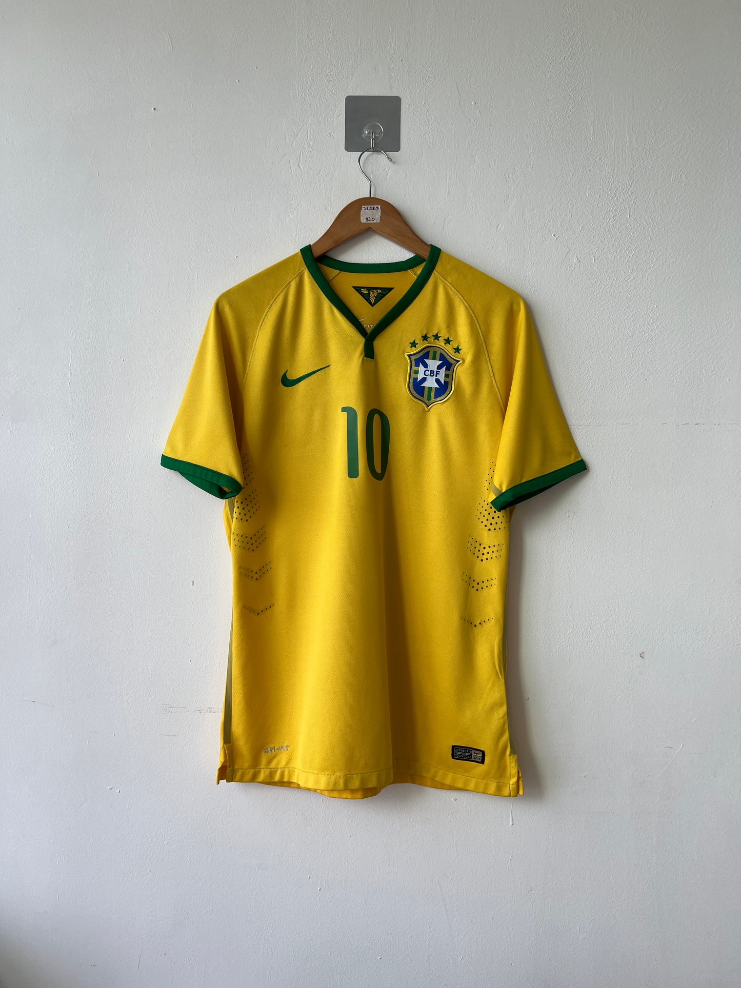 (L fits M) Brazil 2014-16 Player Issue Home Shirt Neymar Jr. #10
