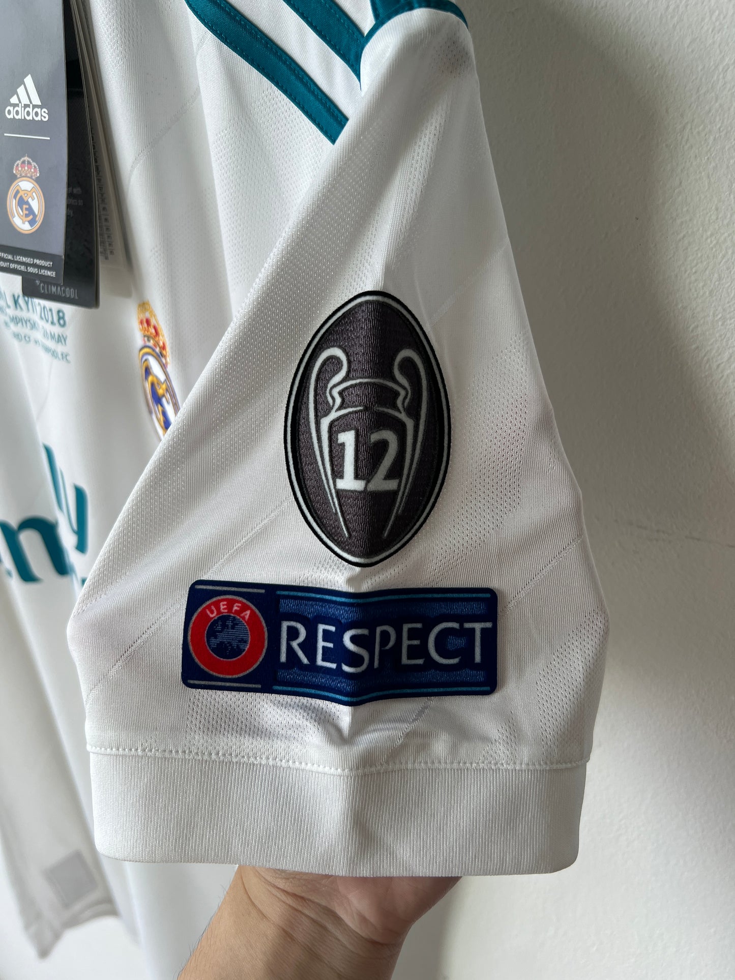 Real Madrid 2017-18 Home UCL MDT Shirt Ronaldo #7 (NEW) (M)