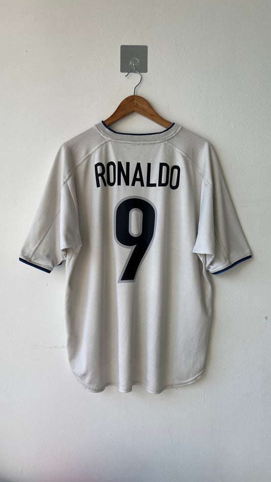 Inter Milan 1999-00 Away Shirt Ronaldo #9 (XL)