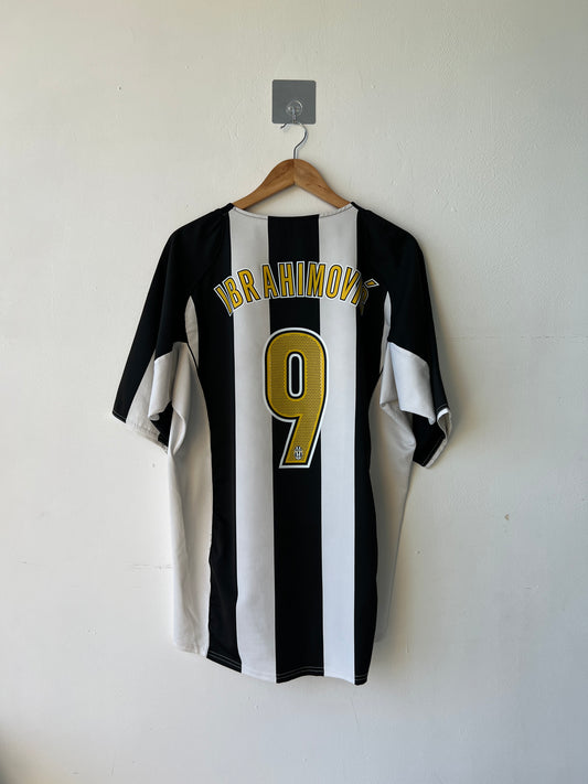 Juventus 2004-05 Home Shirt Ibrahimovic #9 (XL)