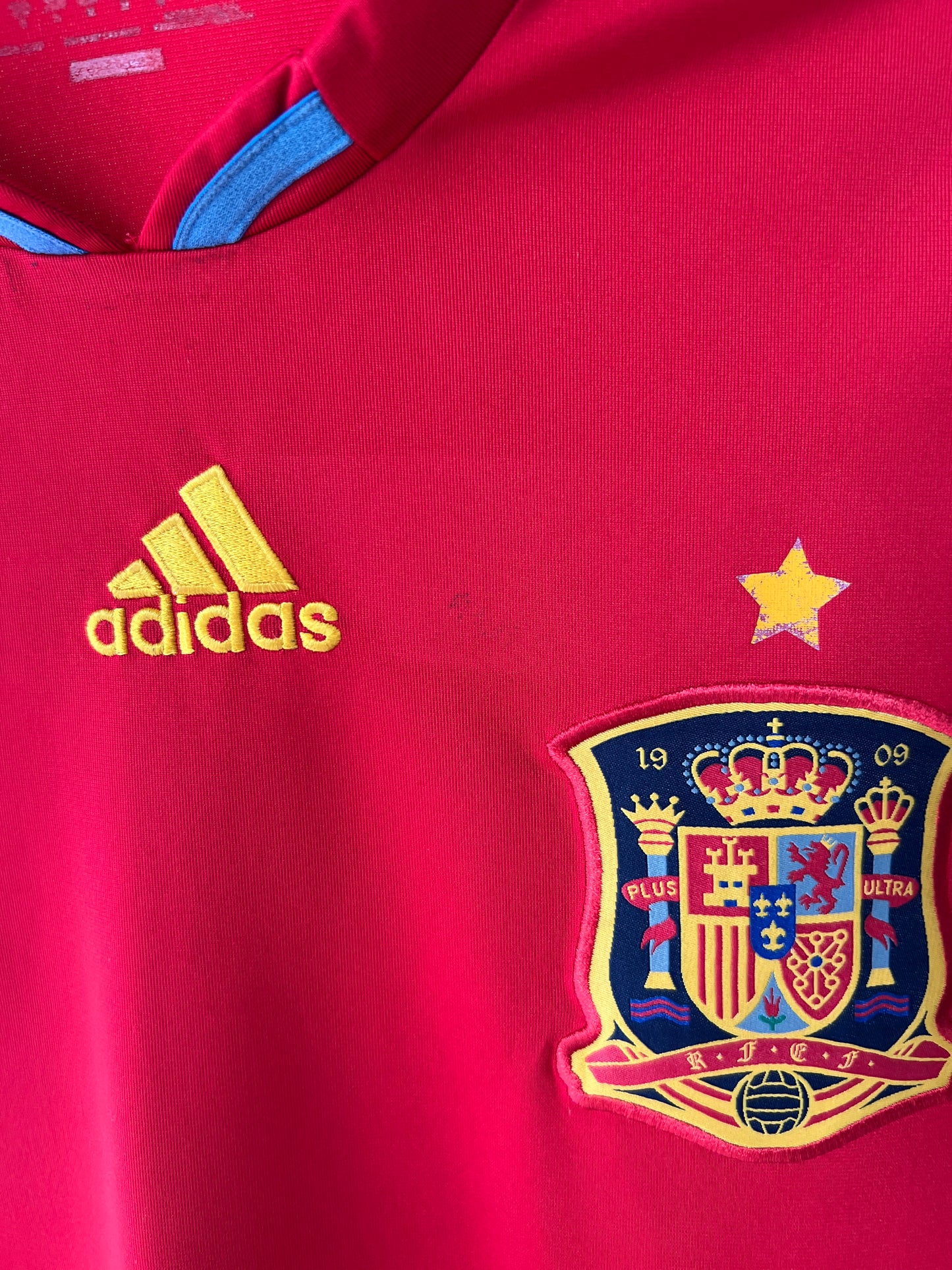 (M) Spain 2009-10 Home Shirt A. Iniesta #6