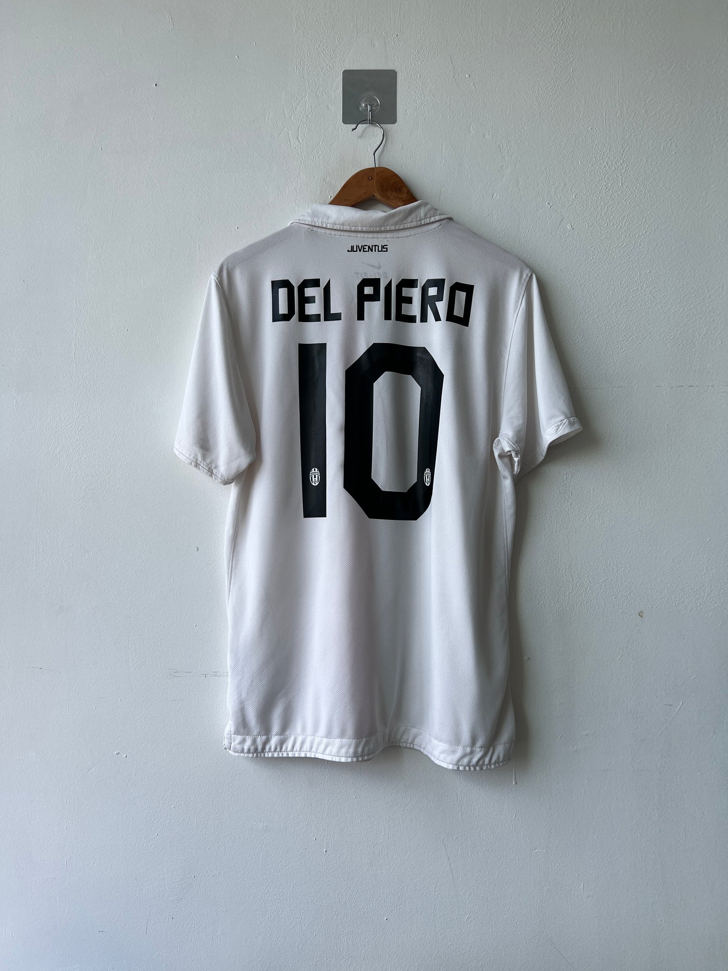 (L) Juventus 2010-11 Away Shirt Del Piero #10