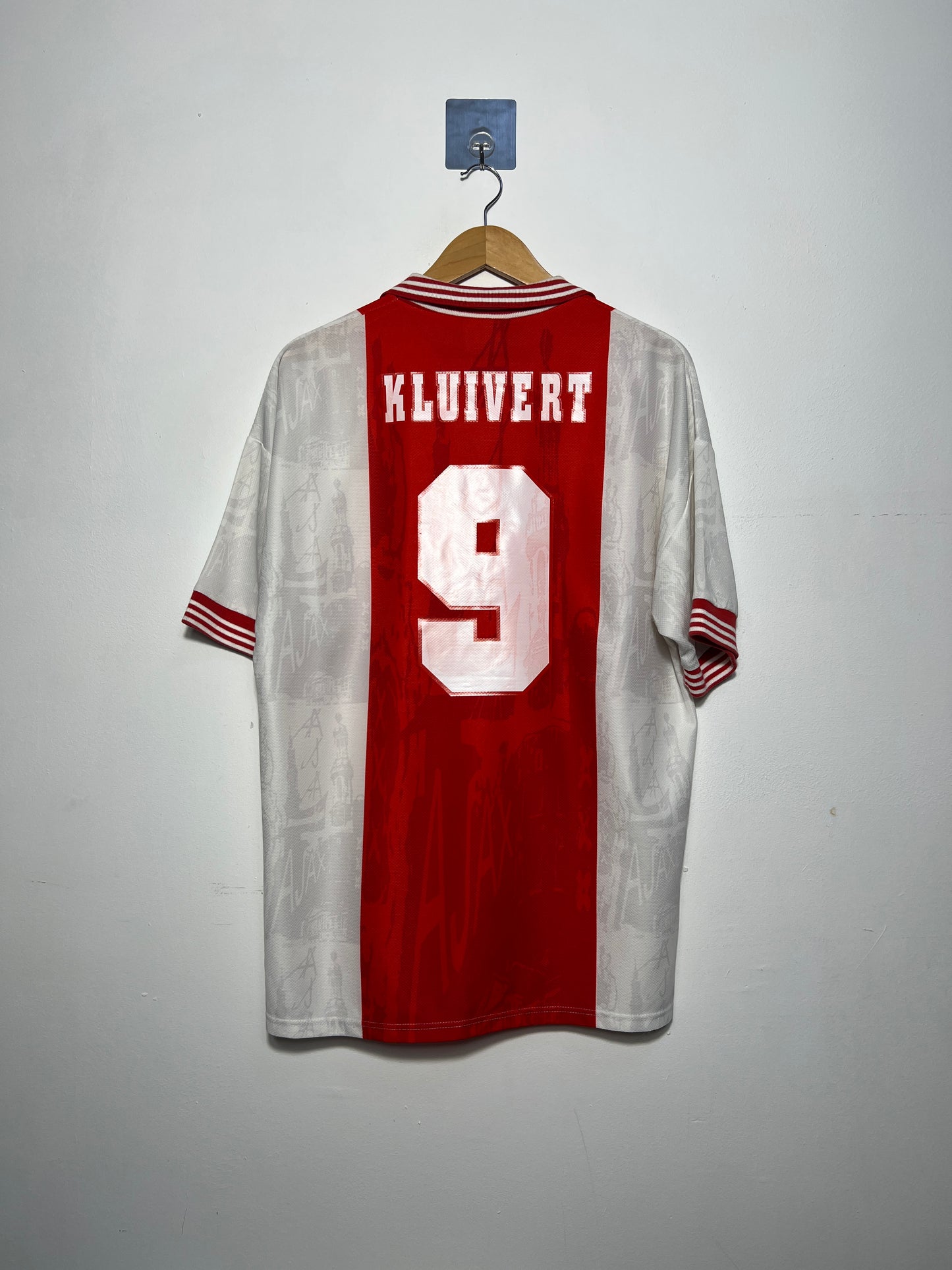 (L) Ajax 1996-97 Home Shirt Kluivert #9