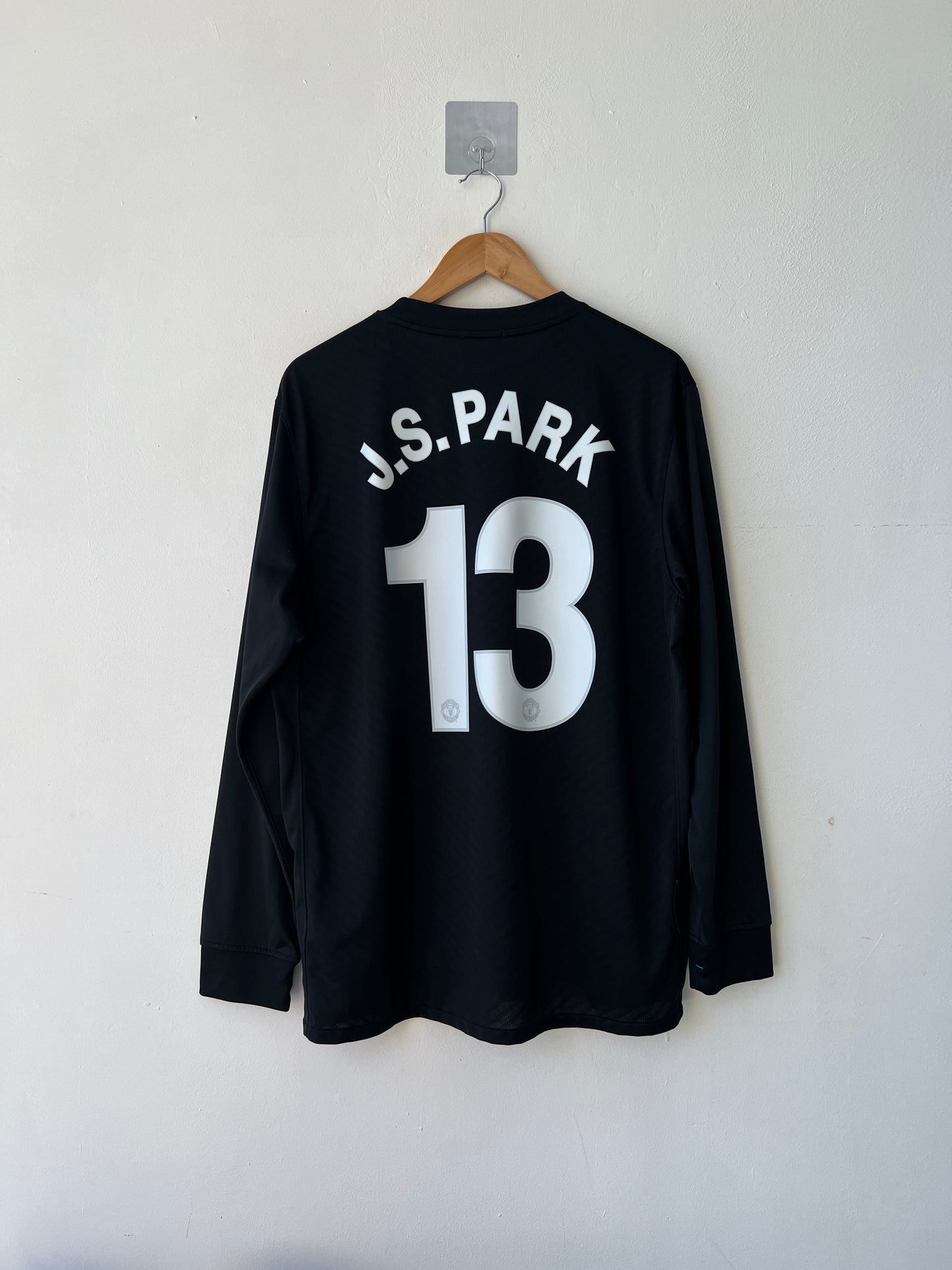 (L) Manchester United 2009-10 Away Long Sleeve Shirt J. S. Park #13