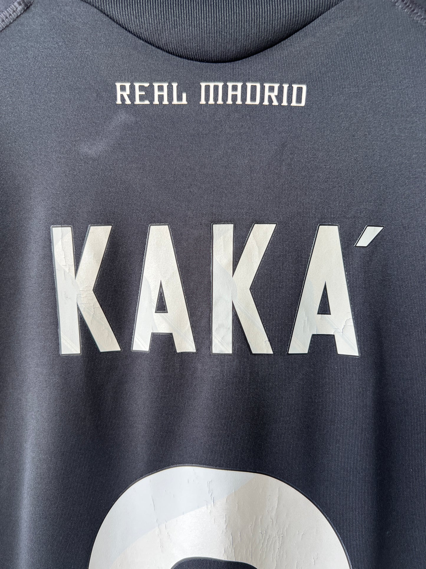(XL) Real Madrid 2009-10 Third Shirt Kaka #8 (NEW)