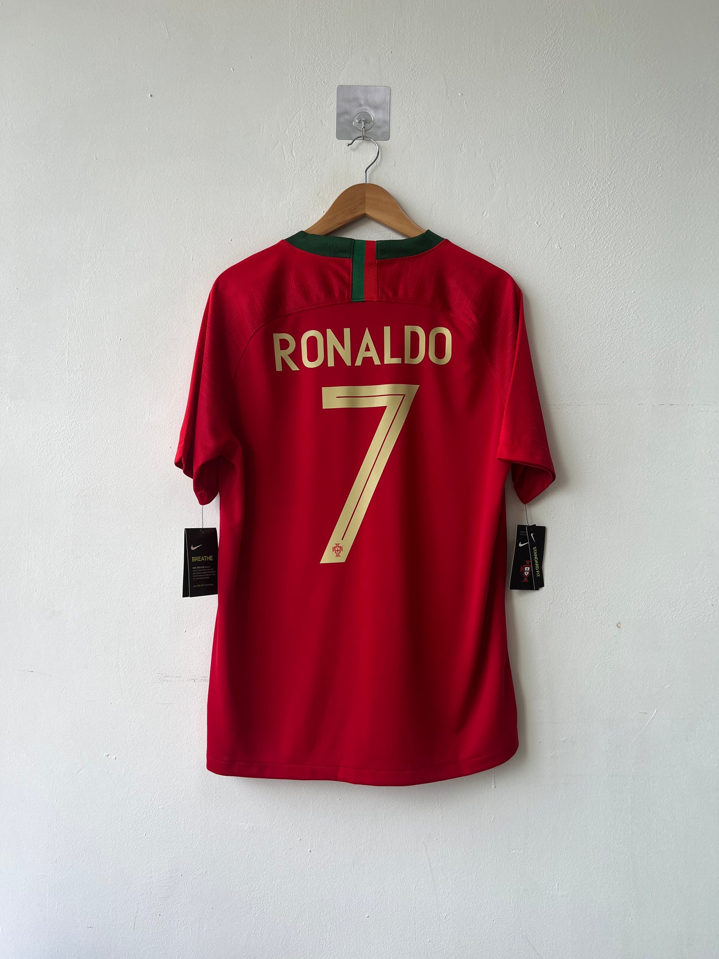 (L) Portugal 2018-19 Home Shirt Ronaldo #7 (NEW)