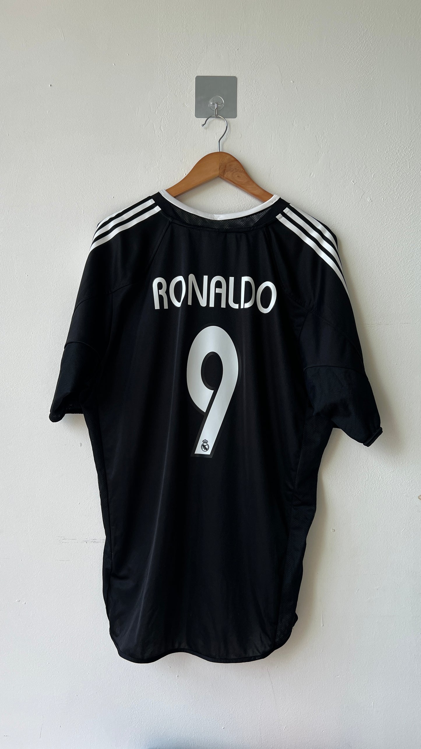 Real Madrid 2004-05 Away Shirt Ronaldo #9 (XL)