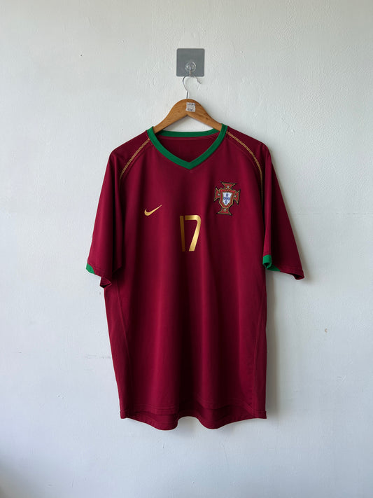 (XL) Portugal 2006-08 Home Shirt C. Ronaldo #17