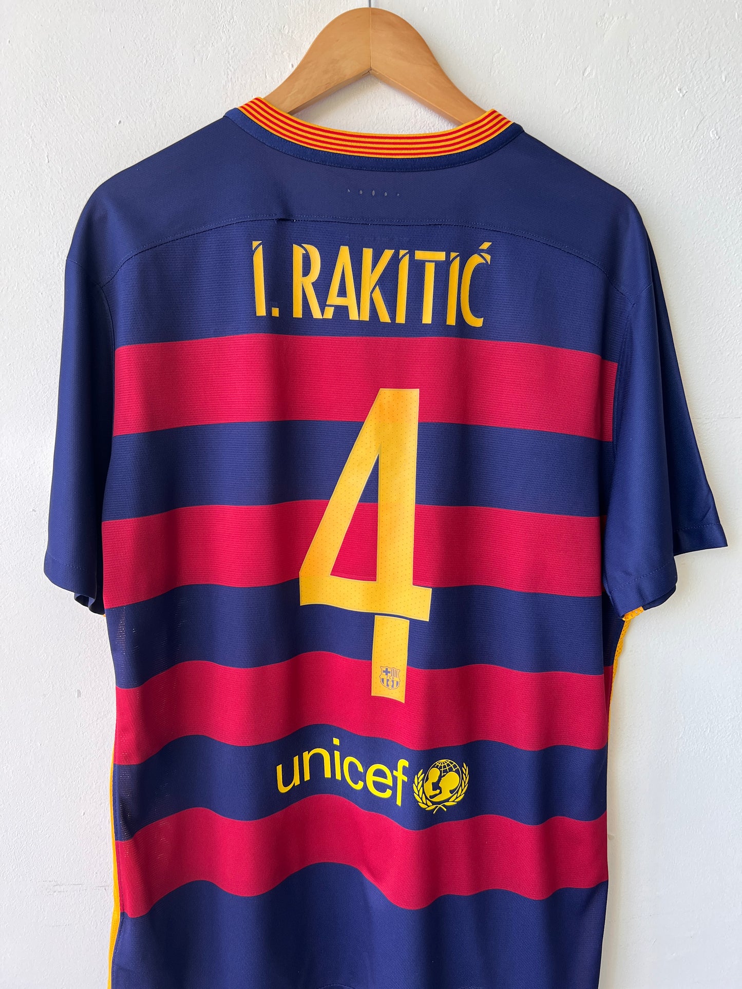 (XL) Barcelona 2015-16 Home Player Issue Shirt I. Rakitic #4