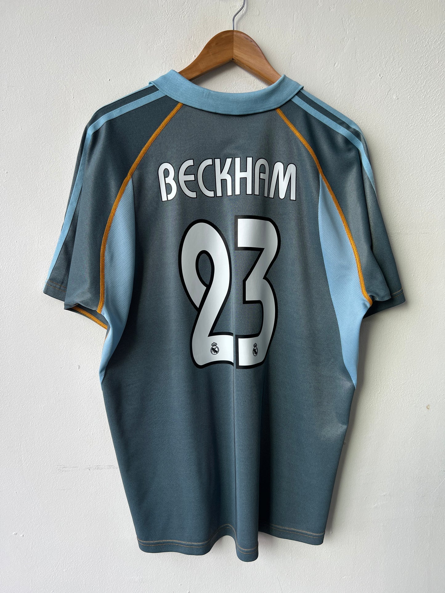 (M fits L) Real Madrid 2003-04 Third Shirt Beckham #23