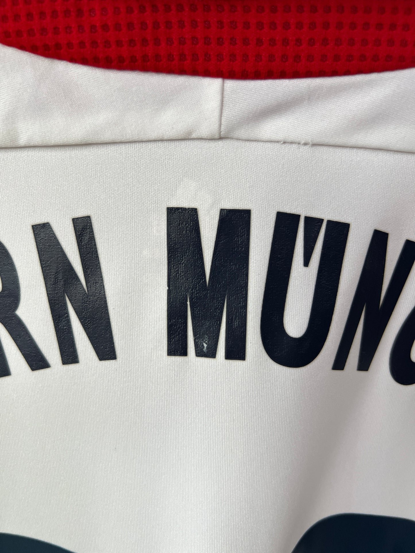 (XL) Bayern Munich 2006-08 Away Long Sleeve Shirt Kroos #39