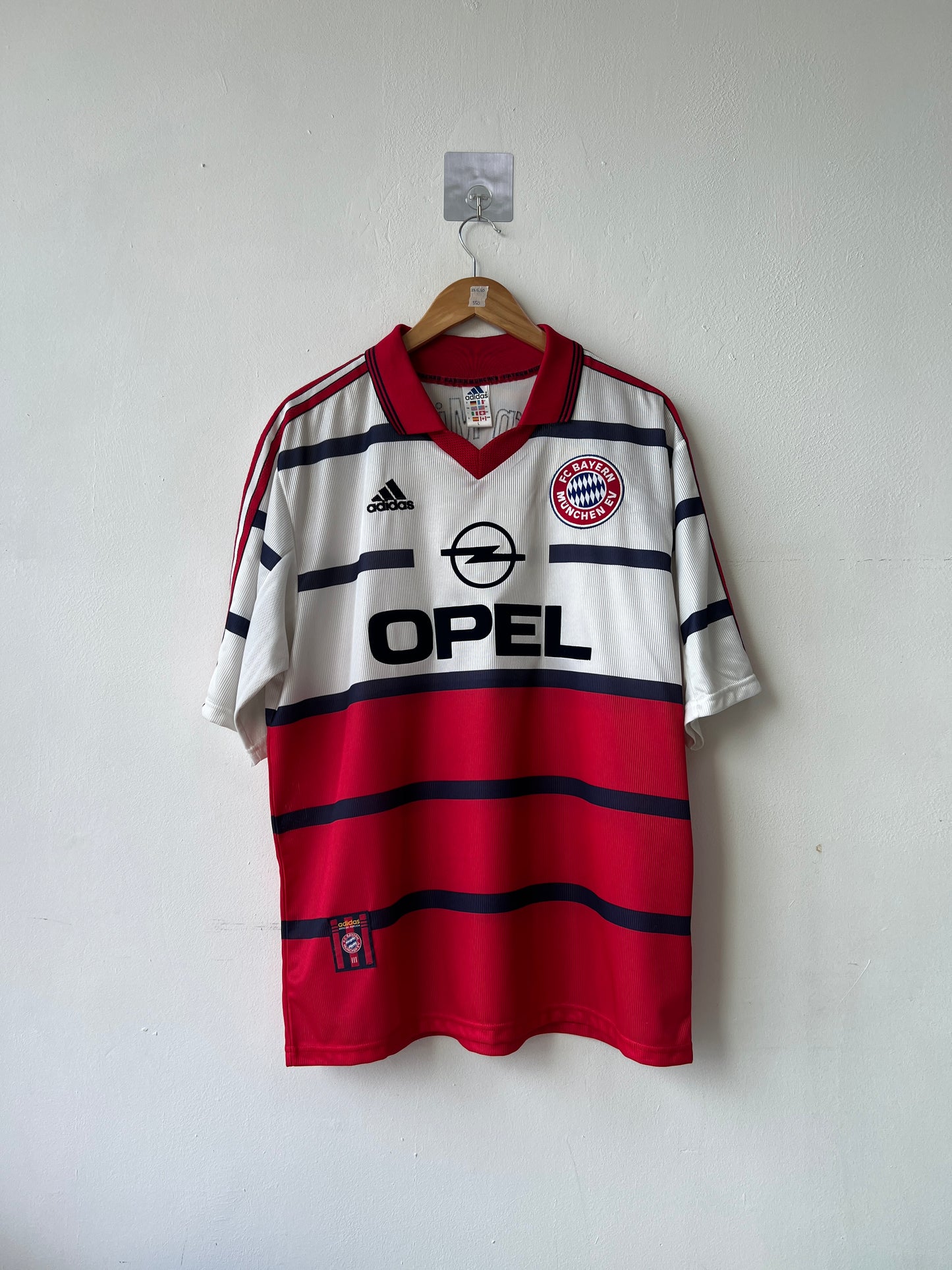 (L) Bayern Munich 1998-00 Away Shirt