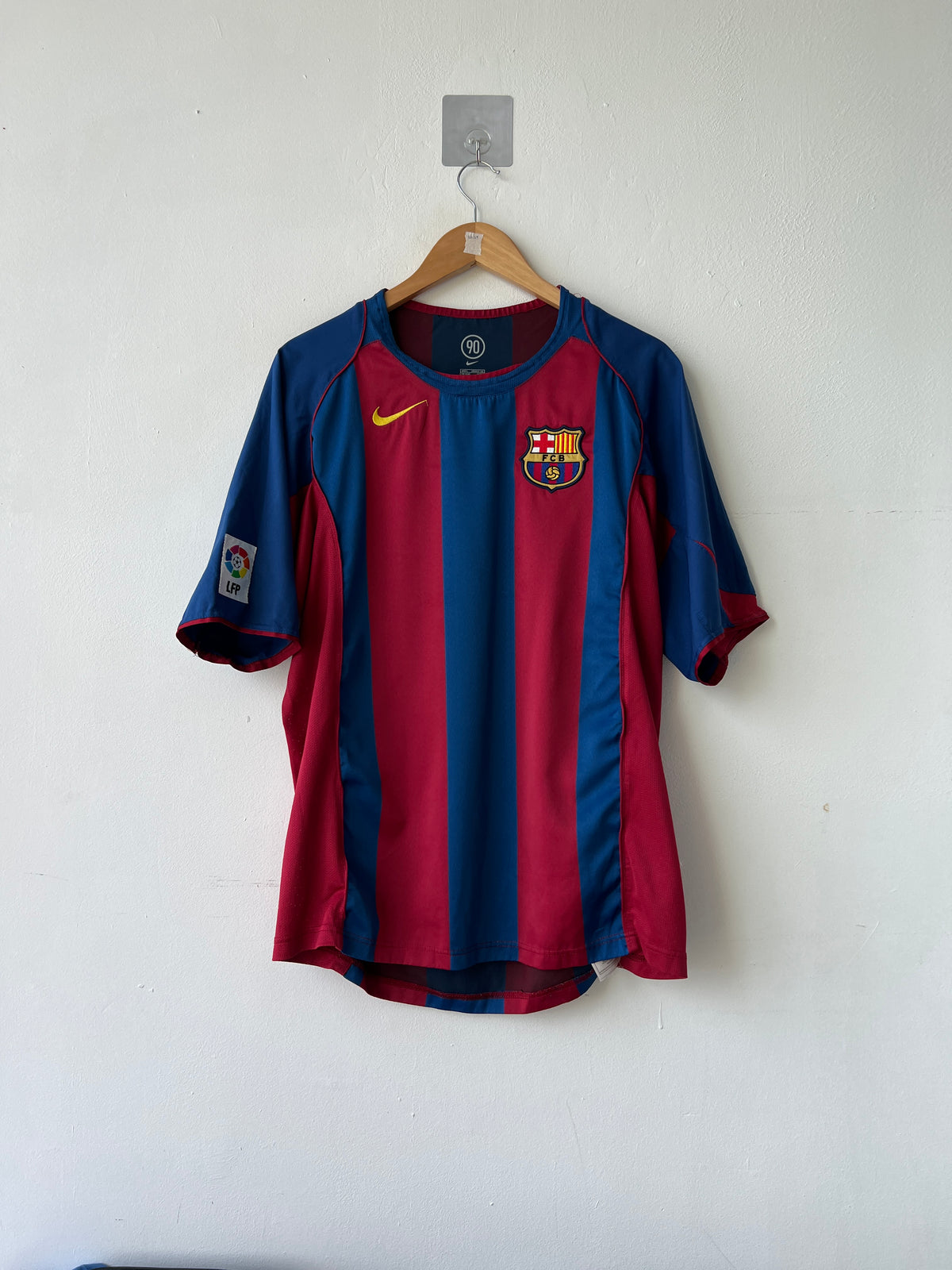 (L) Barcelona 2004-06 Home Shirt Ronaldinho #10