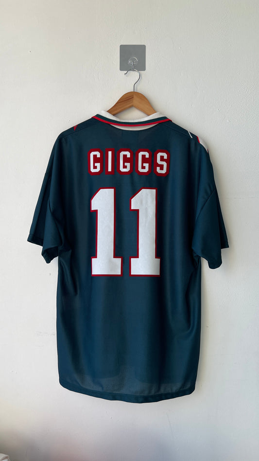 Wales 1994-96 Away Shirt Giggs #11 (L)