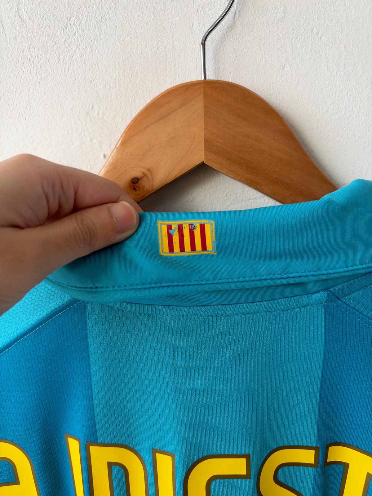 (XL) Barcelona 2007-09 Away Long Sleeve Shirt A. Iniesta #8