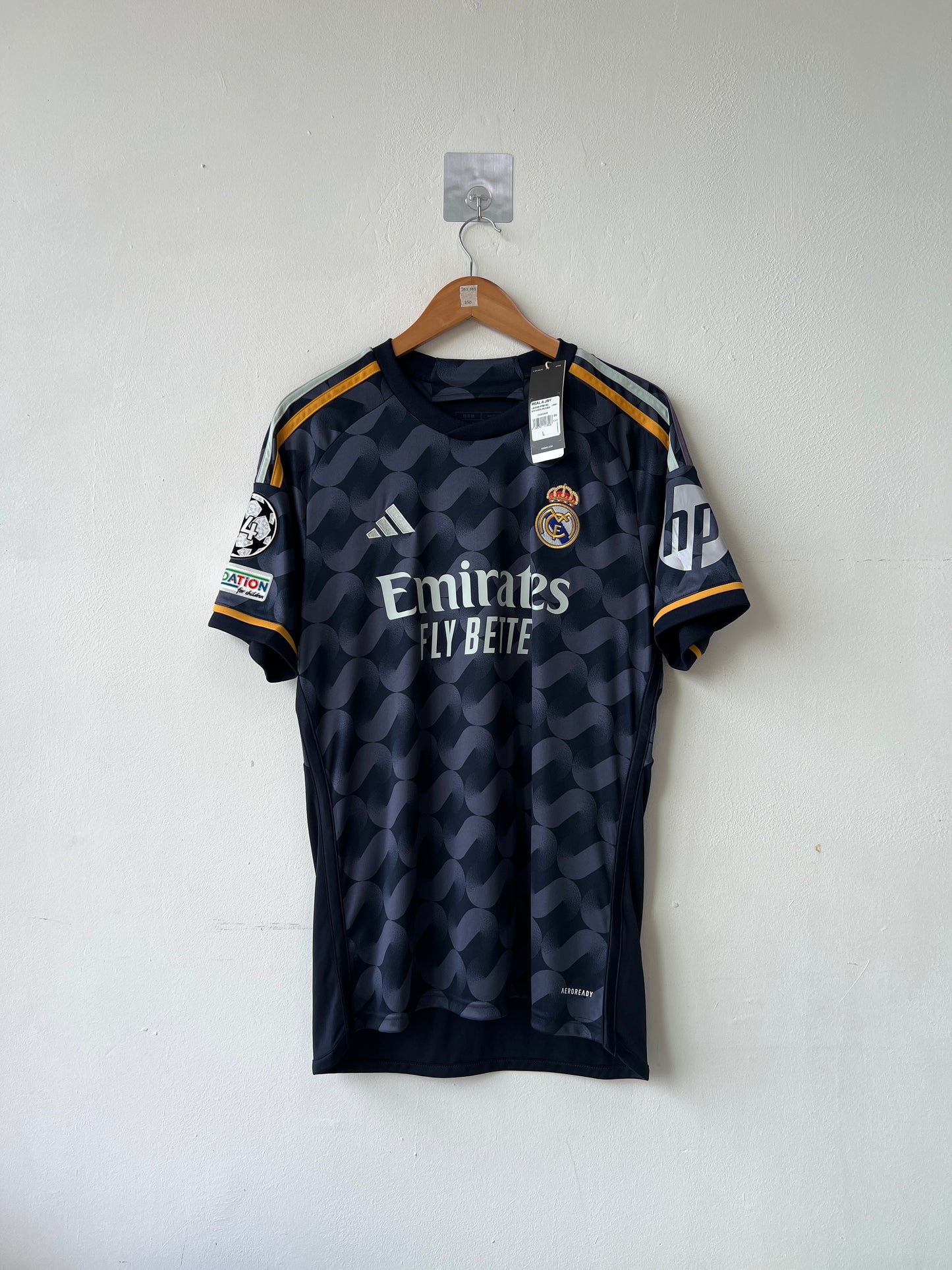 (M) Real Madrid 2023-24 Away Shirt Kroos #8 (NEW)