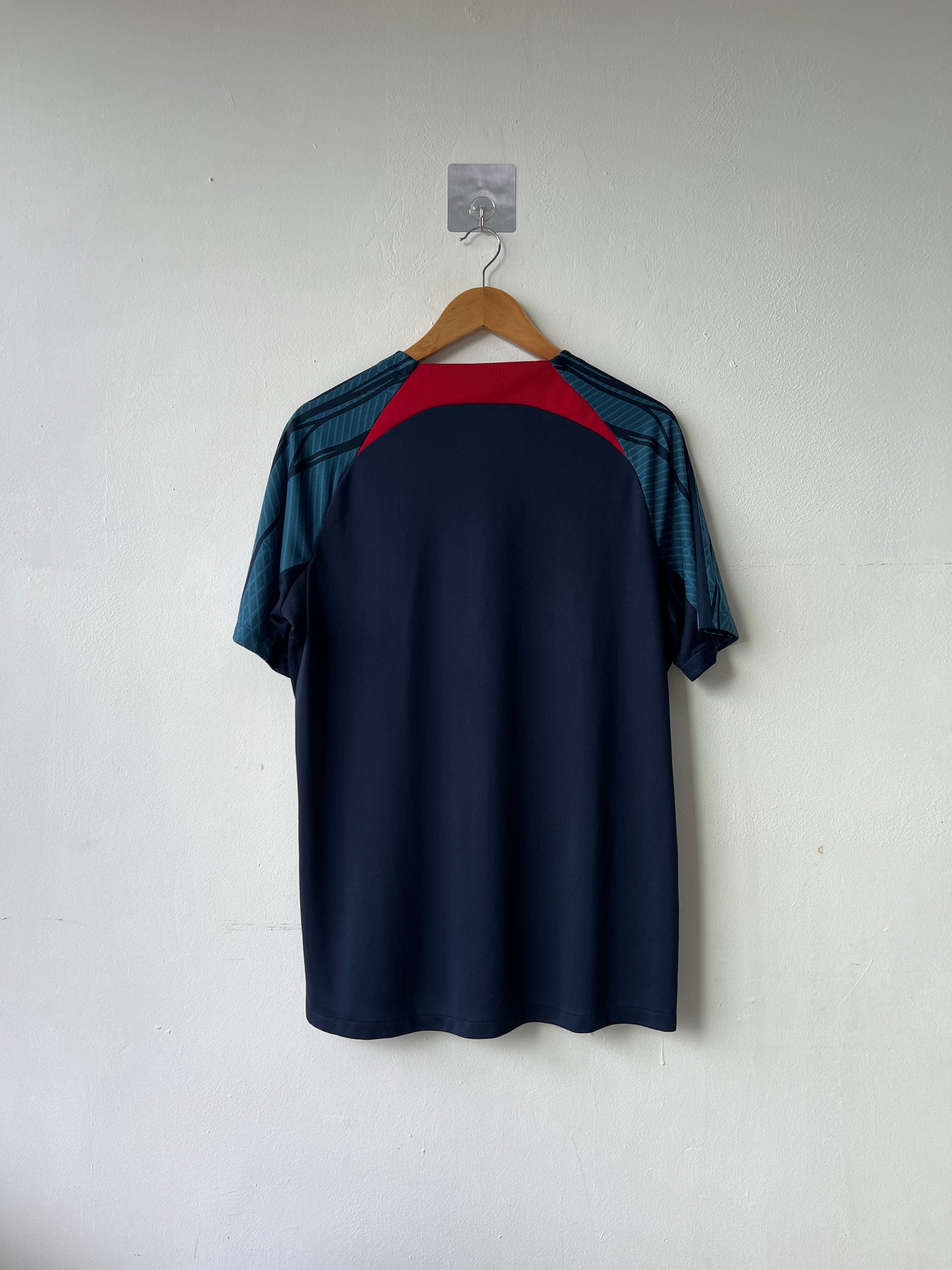 (L) Portugal 2022 Strike Training Shirt