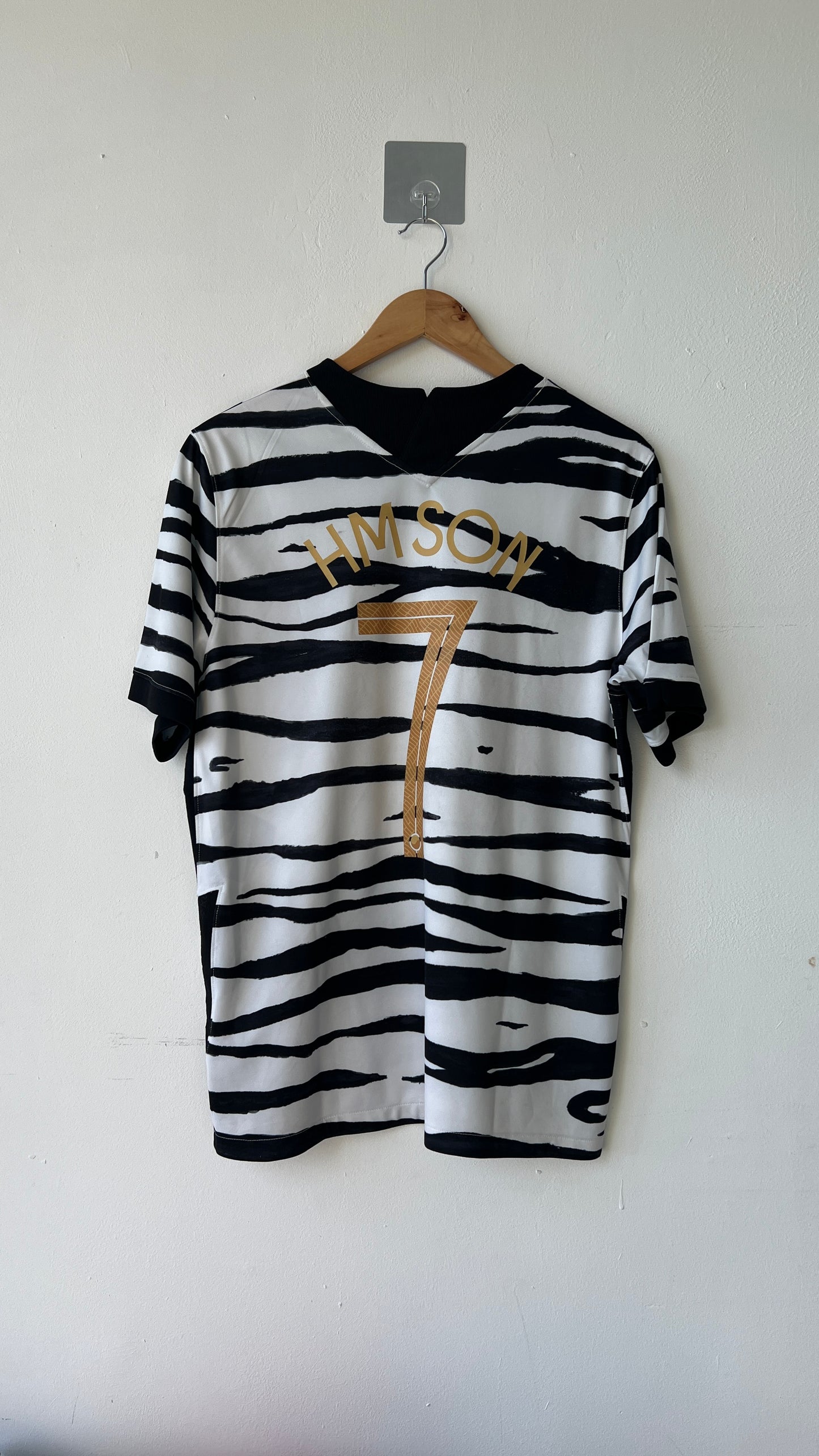 South Korea 2020-22 Away Shirt H. M. Son #7 (XL Fits M)