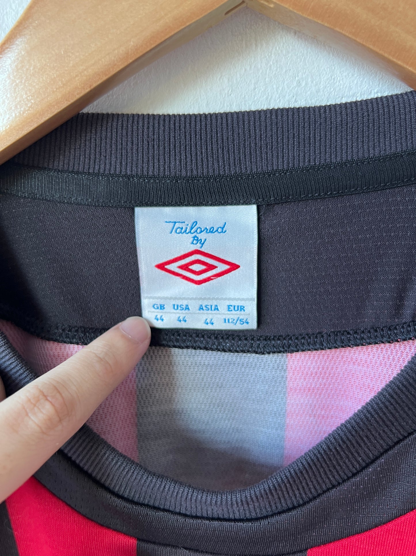 (XL) Manchester City 2011-12 Away Shirt Kun Aguero #16