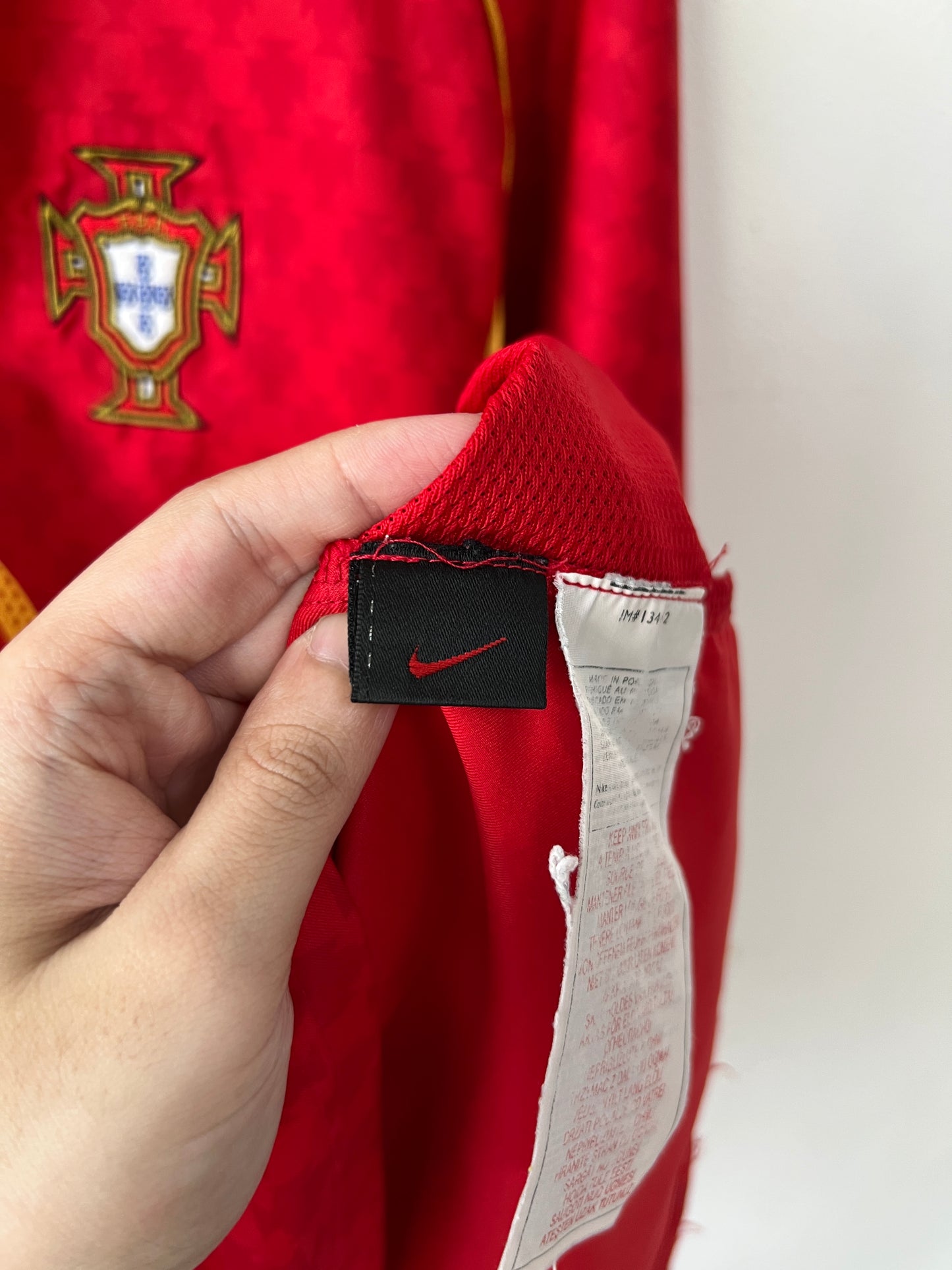 (XL) Portugal 2004-06 Home Shirt C. Ronaldo #17