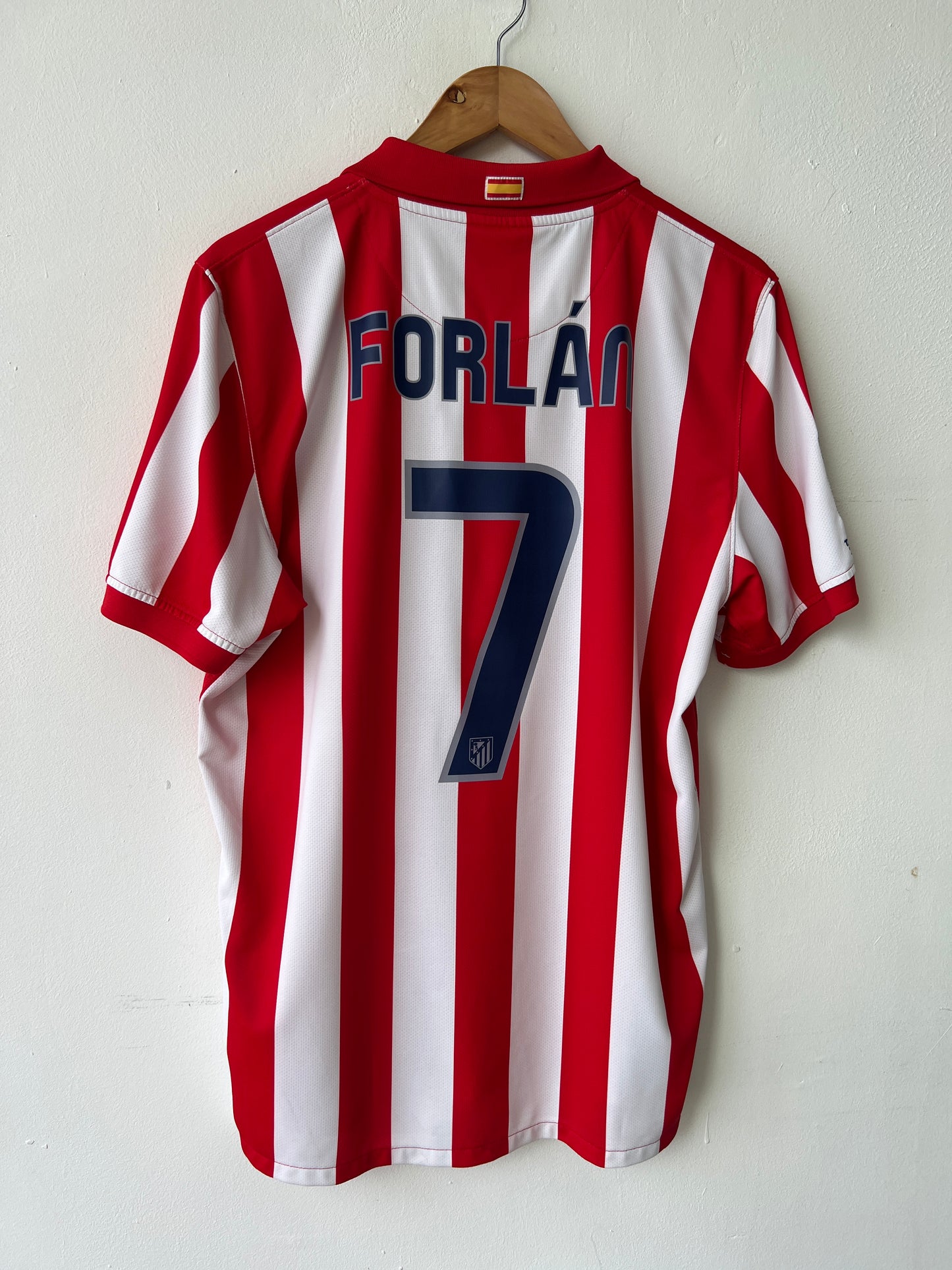 (L) Atletico Madrid 2009-10 Home Shirt Forlan #7