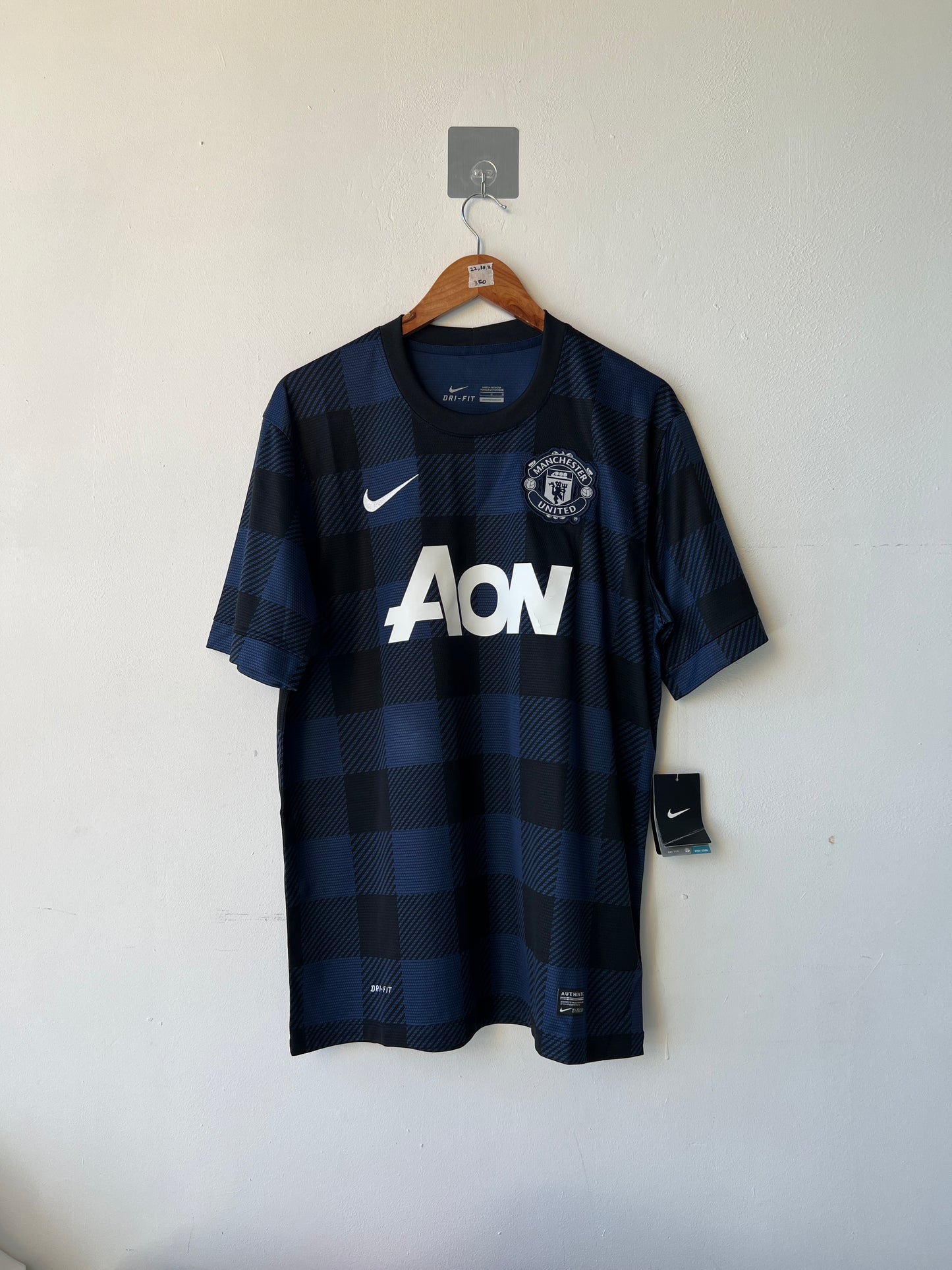 Manchester United 2013-14 Away Shirt v. Persie #20 (Brand New) (L)