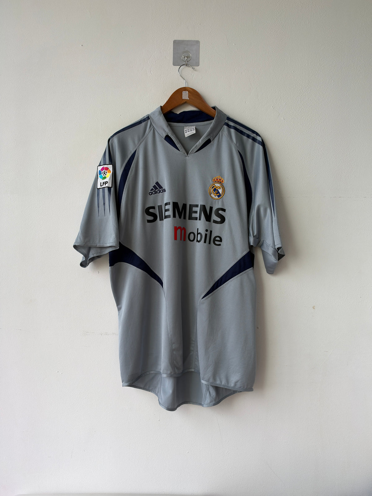 (L) Real Madrid 2004-05 GK Shirt Casillas #1