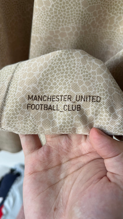 Manchester United 2019-20 Away Shirt B. Fernandes #18 (XL)