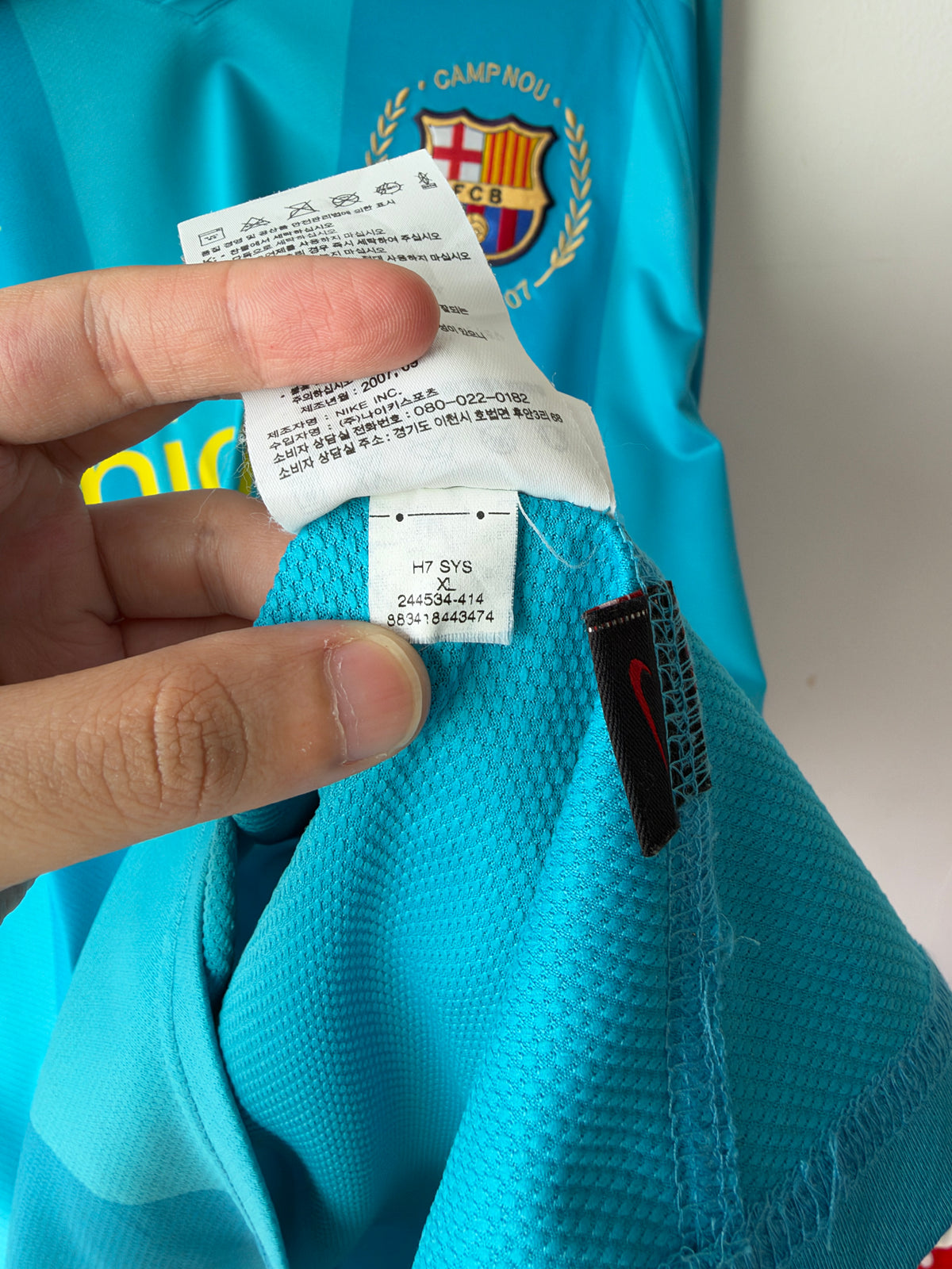 (XL) Barcelona 2007-09 Away Long Sleeve Shirt A. Iniesta #8