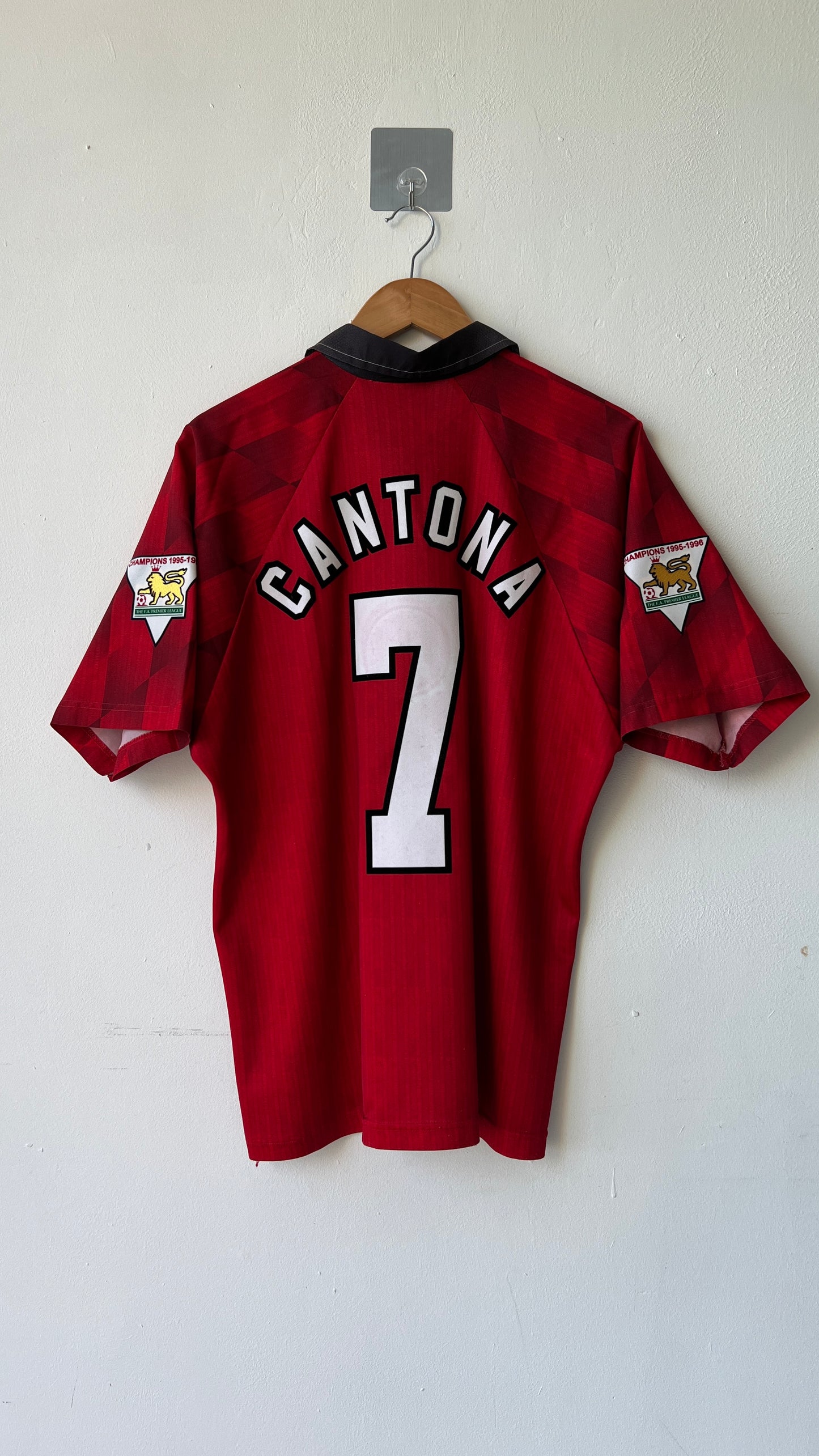 Manchester United 1996-98 Home Shirt Cantona #7 (L)