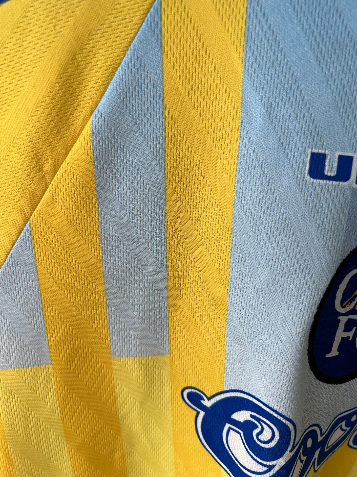 (XL) Chelsea 1996-97 Away Shirt Zola #25