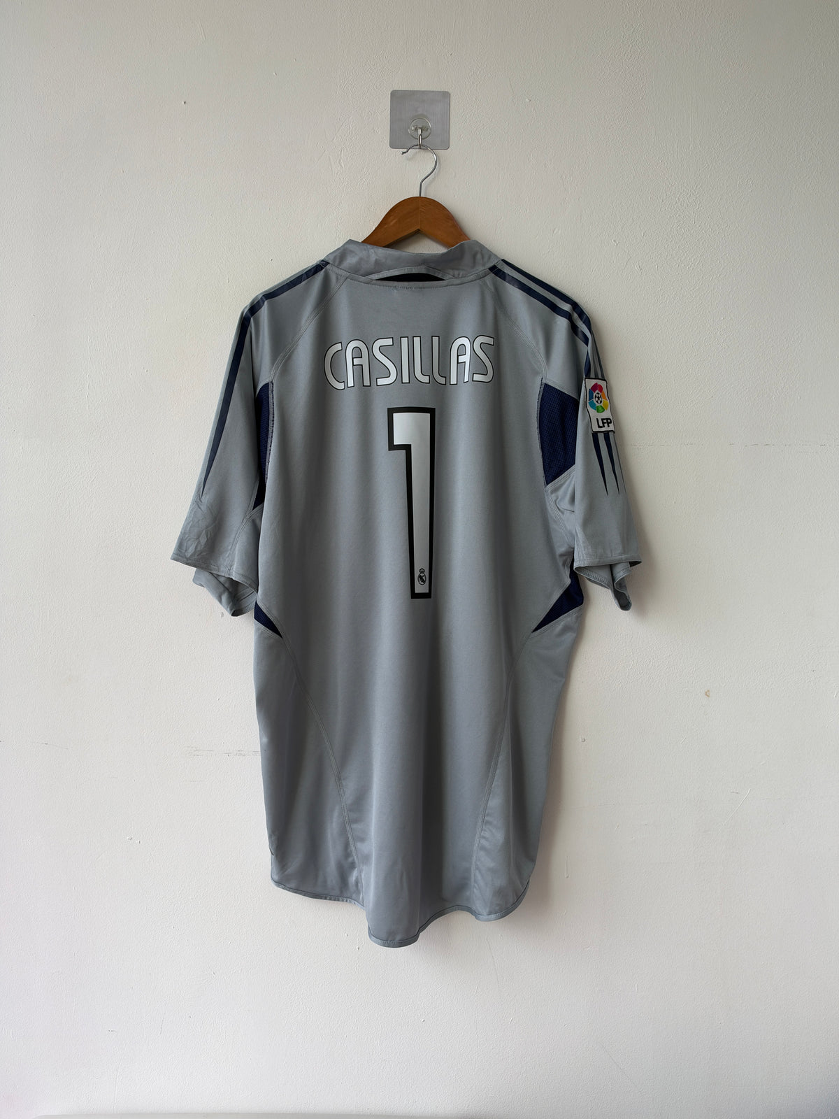 (L) Real Madrid 2004-05 GK Shirt Casillas #1
