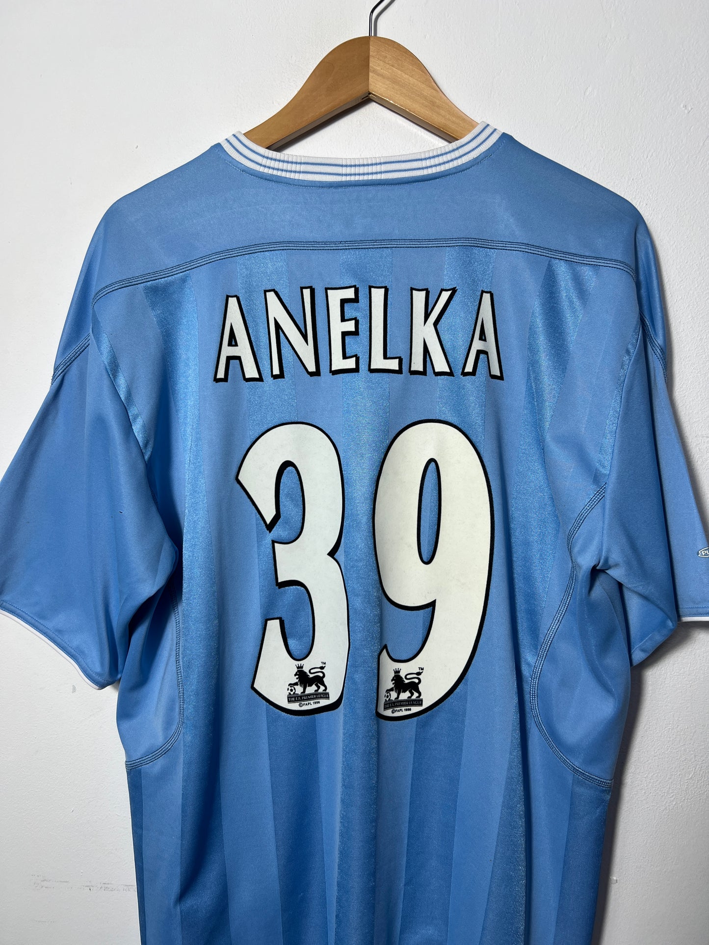 (L) Manchester City 2003-04 Home Shirt Anelka #39