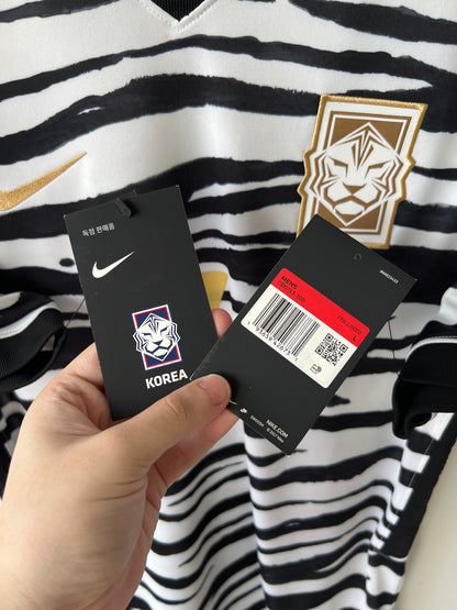 (L fits M) South Korea 2020-21 Away Shirt Son #7 (NEW)
