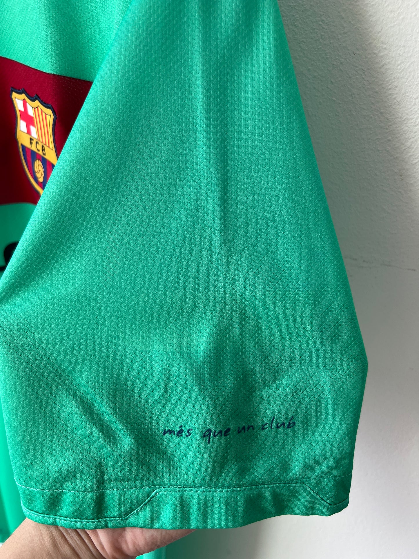 (L) Barcelona 2010-12 Away Shirt A. Iniesta #8
