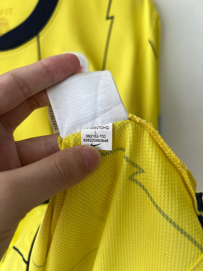 (L) Porto 2010-11 Away Shirt Falcao #9