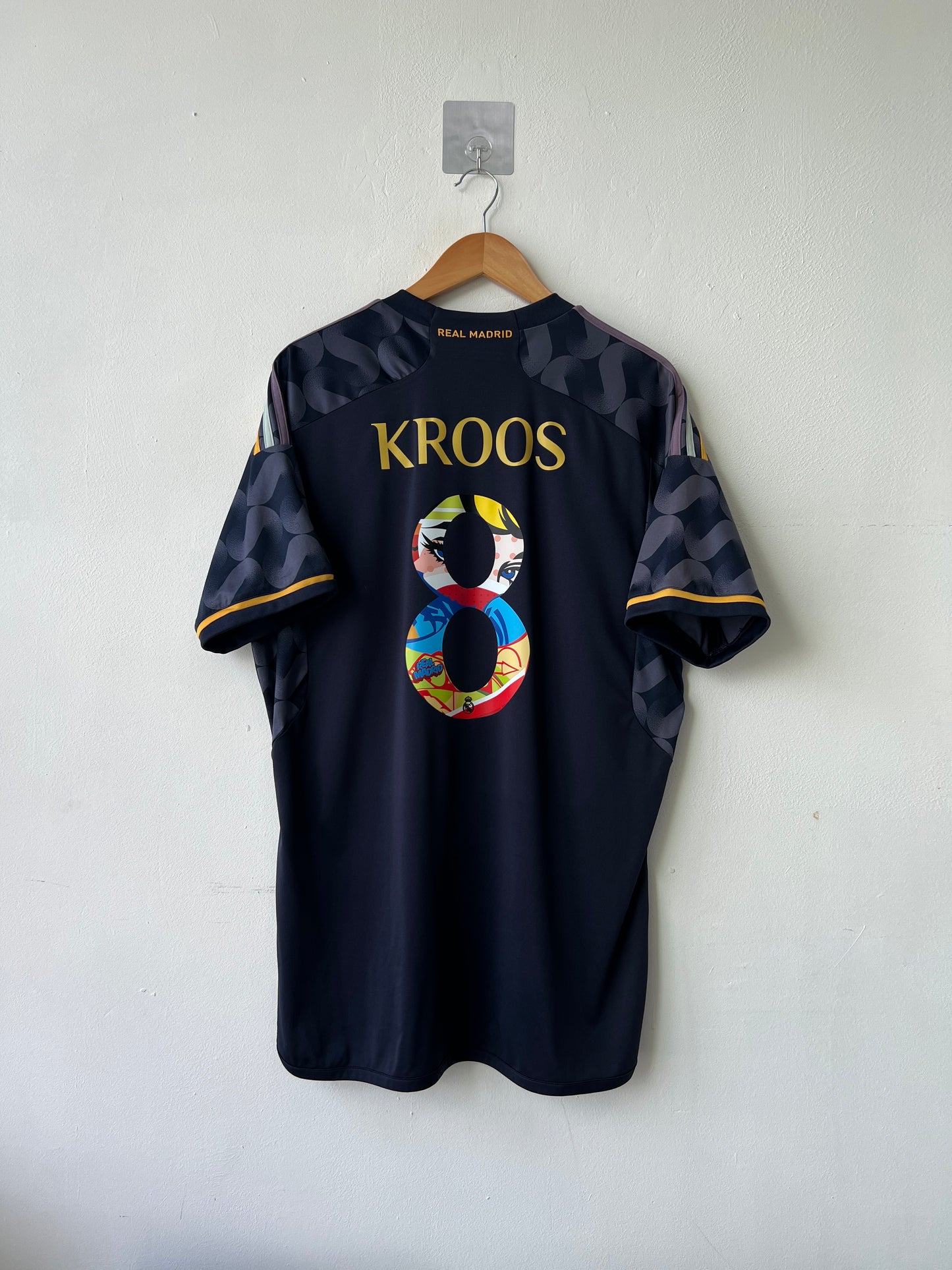 (XL) Real Madrid 2023-24 Away Shirt Kroos #8