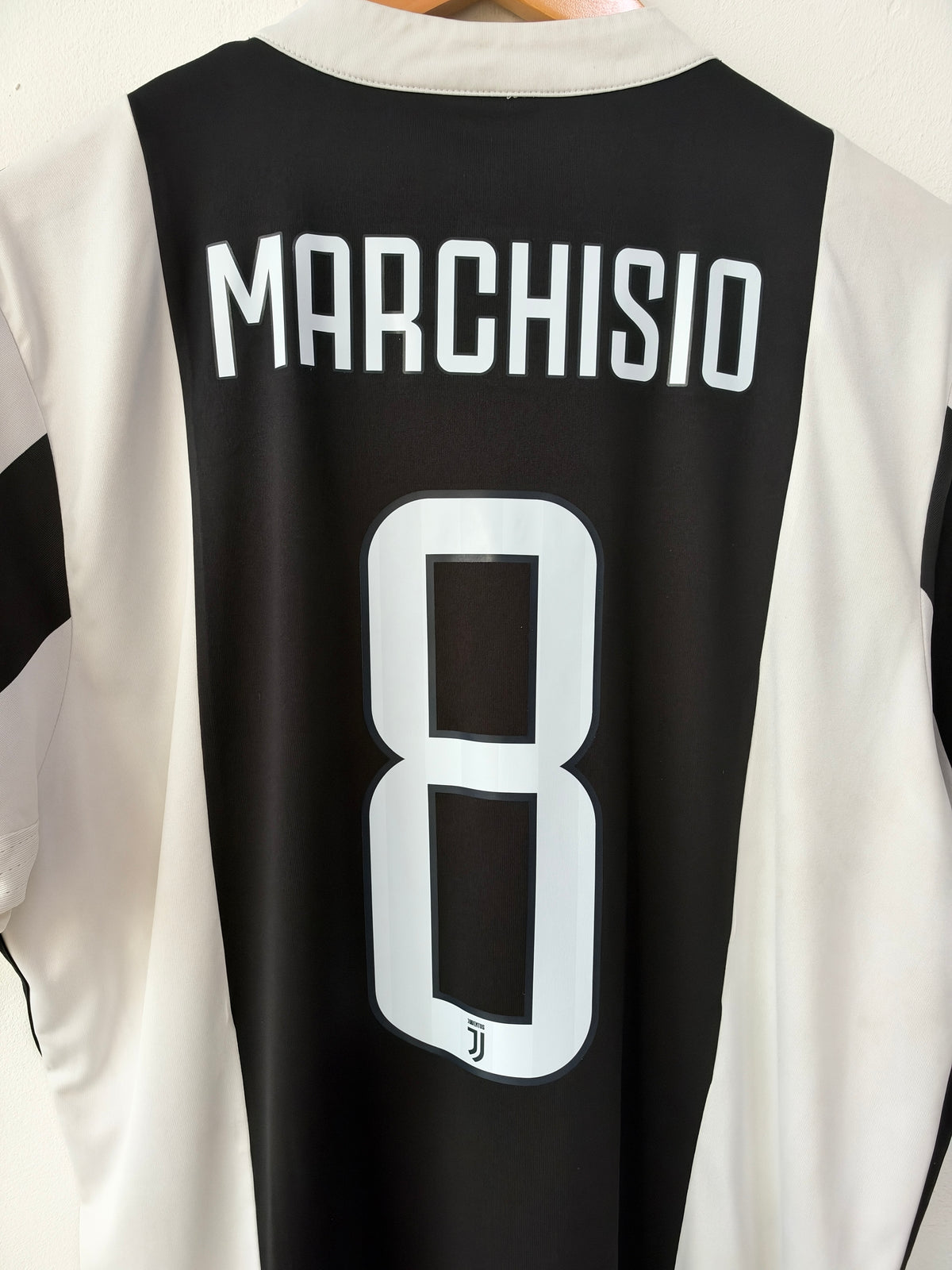(L) Juventus 2016-17 Home Shirt Marchisio #8