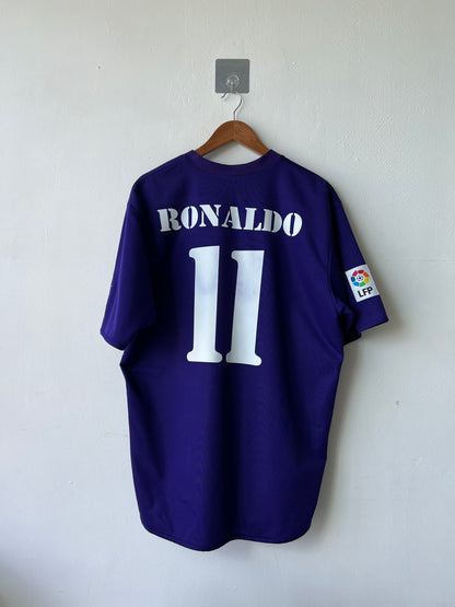 (XL) Real Madrid 2002-03 Third Shirt Ronaldo #11 (Reversible)