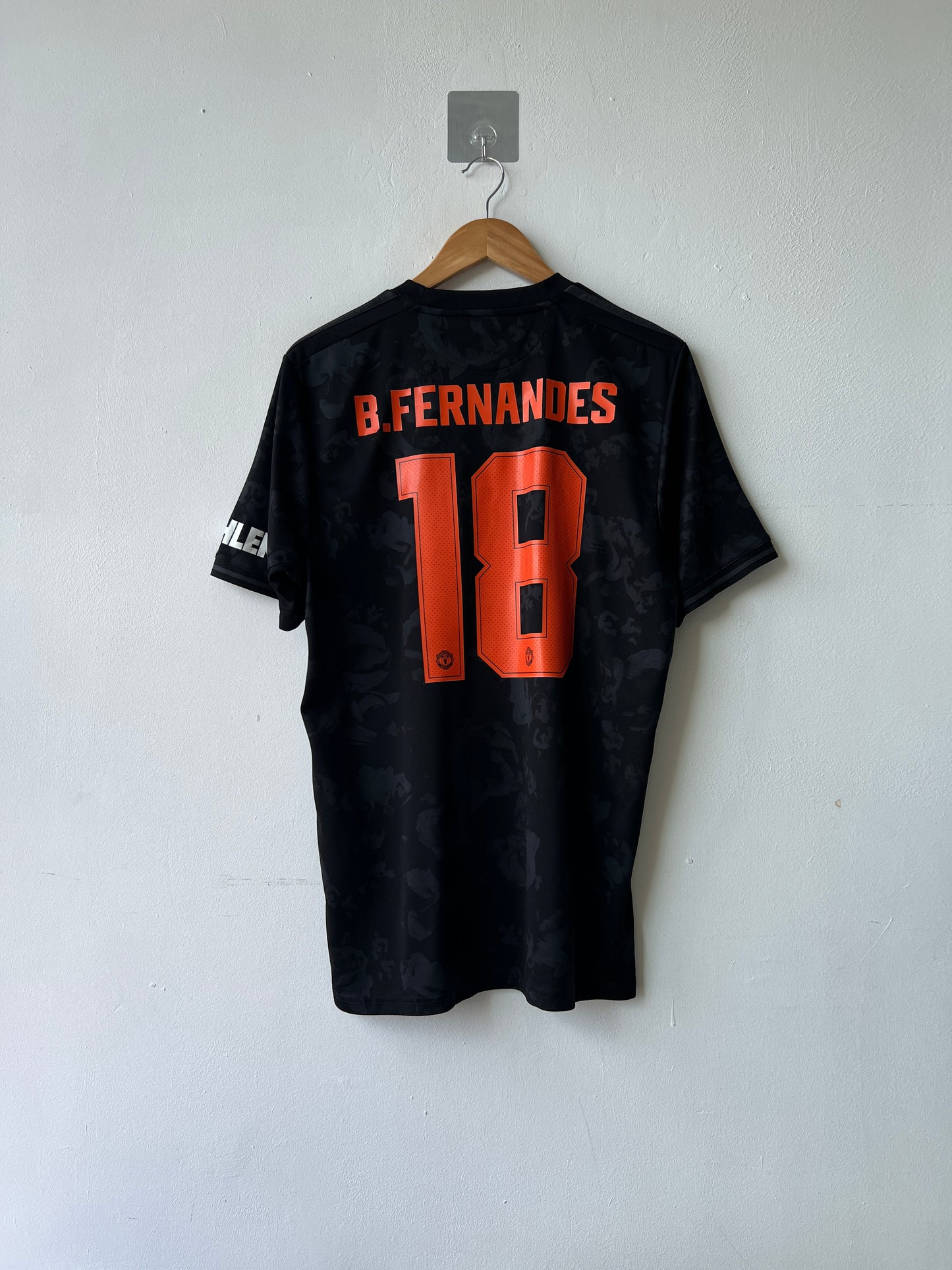 (L) Manchester United 2019-20 Third Shirt B. Fernandes #18