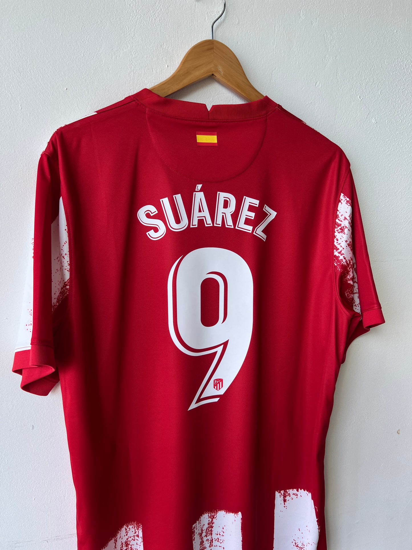 Atletico Madrid 2021-22 Home Shirt Suarez #9 (XL)