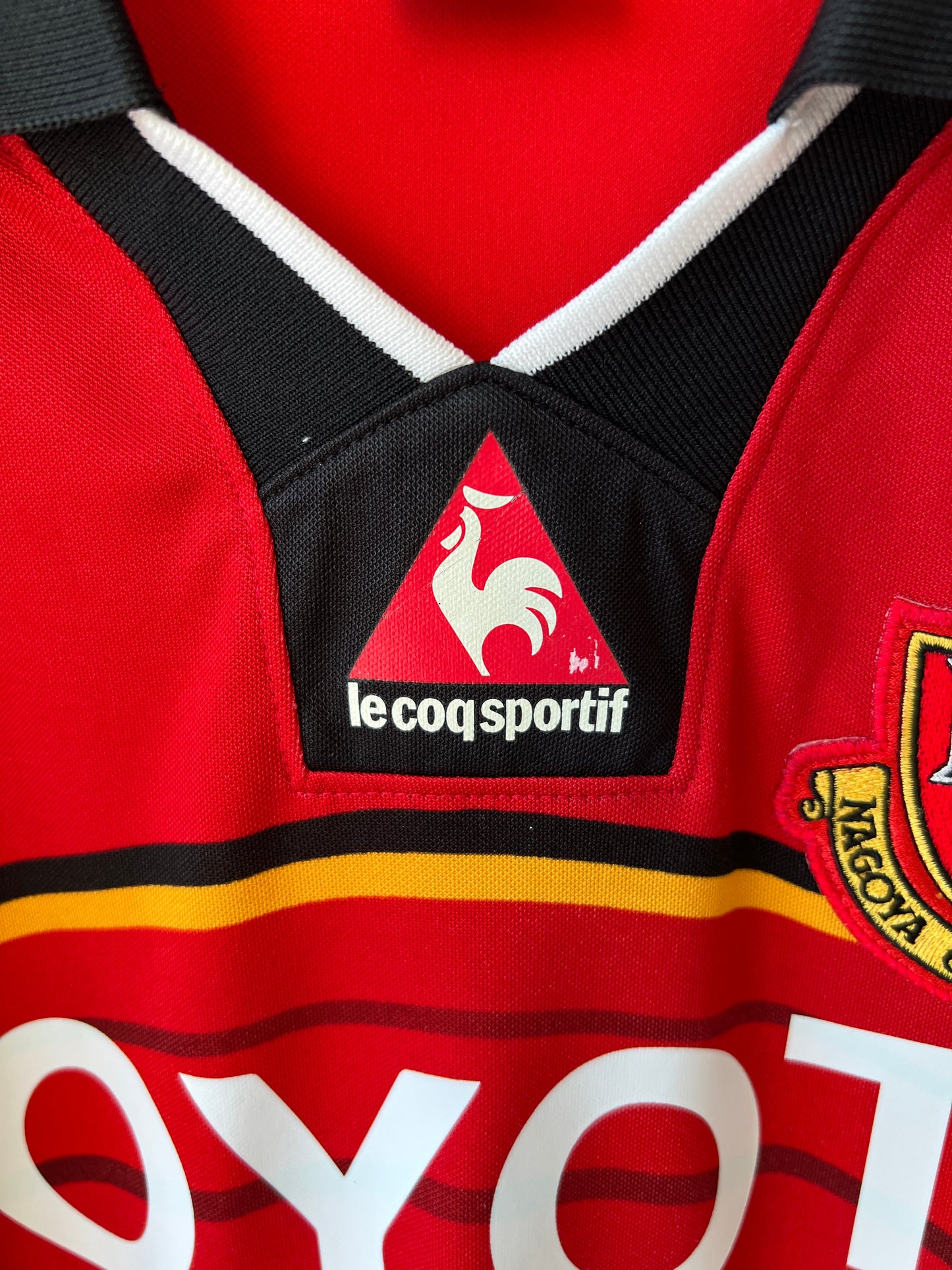 (M) Nagoya Grampus 2002-03 Home Shirt