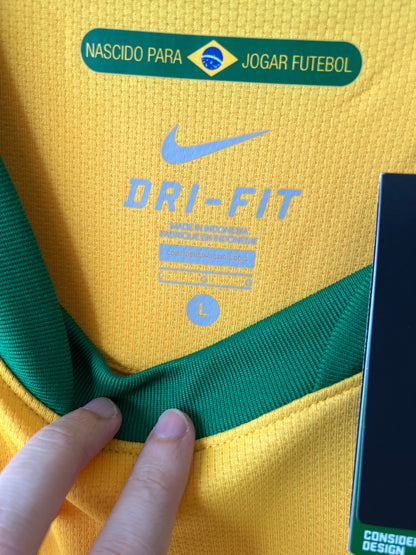 Brazil 2010-11 Home Shirt Kaka #10 (NEW) (L)