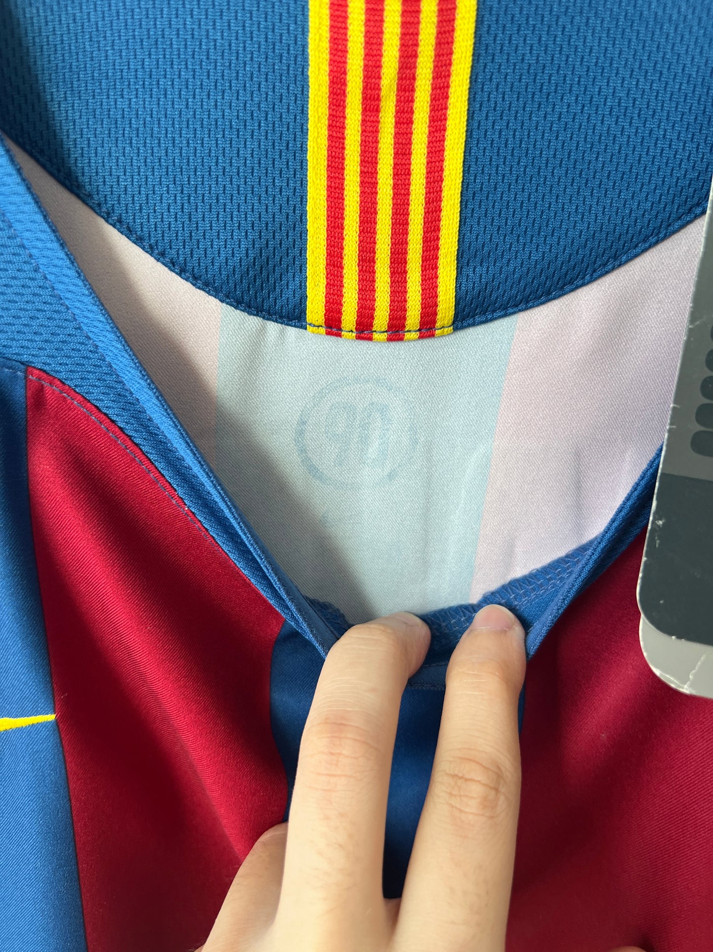 (XL) Barcelona 2005-06 Home Shirt Ronaldinho #10 (NEW)