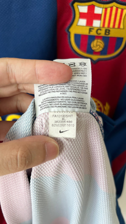Barcelona 2010-11 Home Shirt Messi #10 (XL)