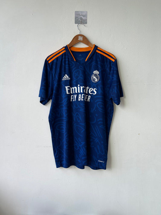 (L) Real Madrid 2021-22 Away Shirt Bale #18