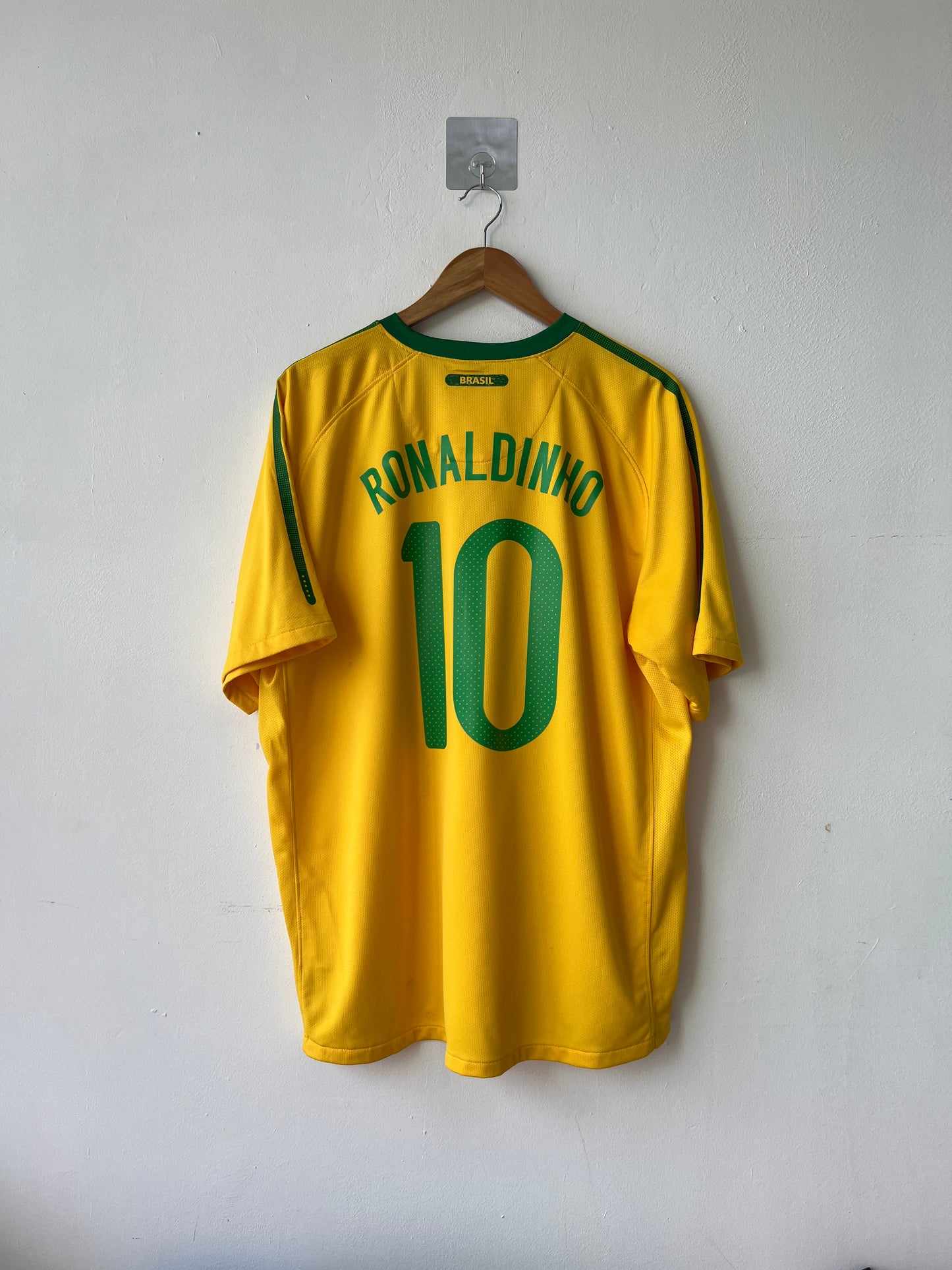 (XL) Brazil 2010-11 Home Shirt Ronaldinho #10