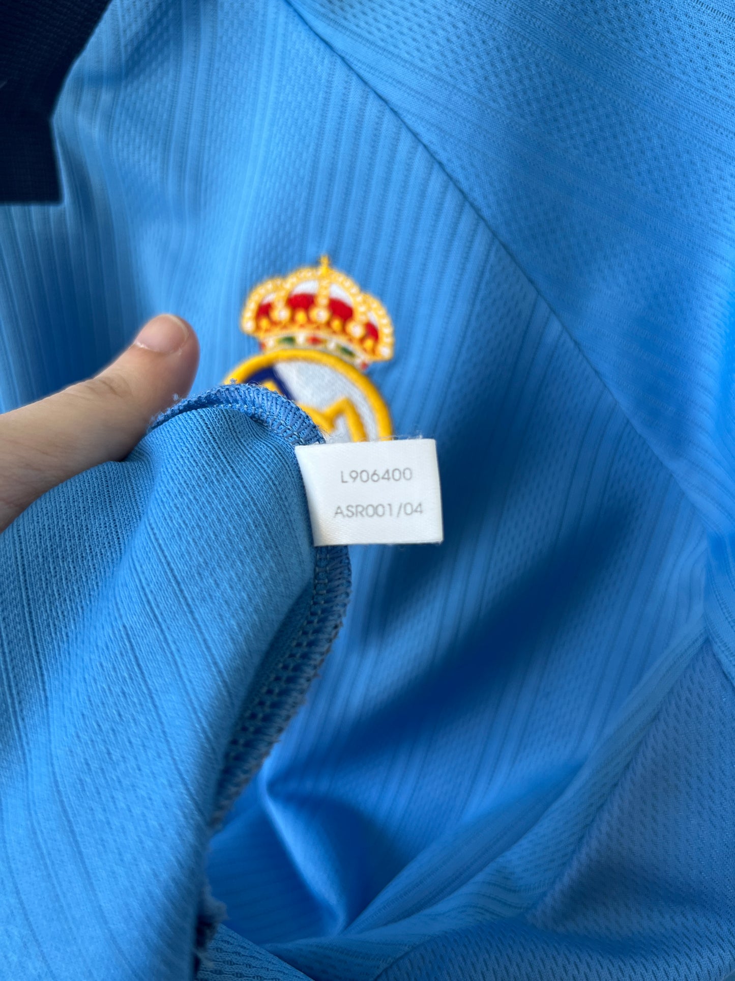 (L) Real Madrid 1999-01 Third Shirt J. M. Guti #14